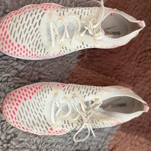 Nike running/active shoes